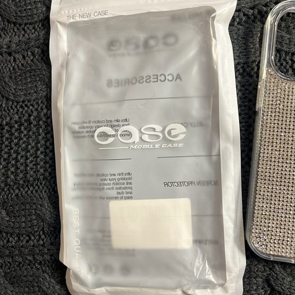 NIP NWT Case Mobile Case IPhone 14 Pro Rhibestone/white - Picture 3 of 5